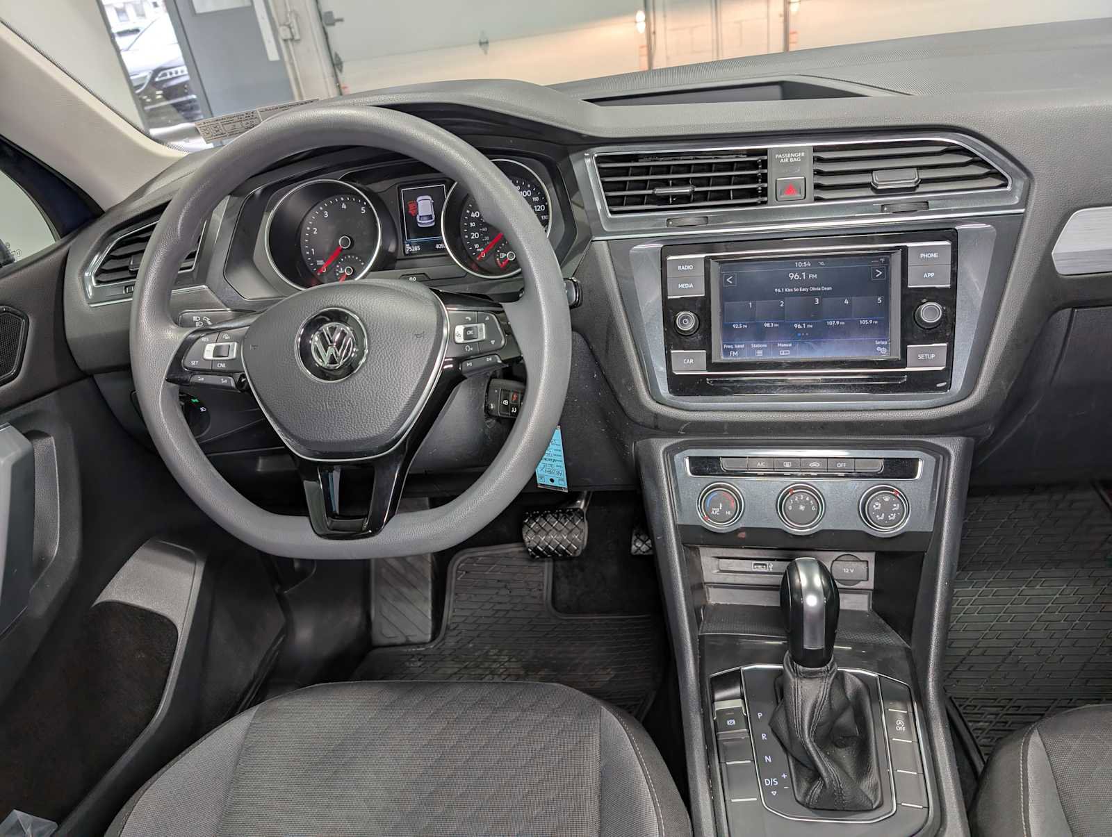 Used 2018 Volkswagen Tiguan S FWD image 17