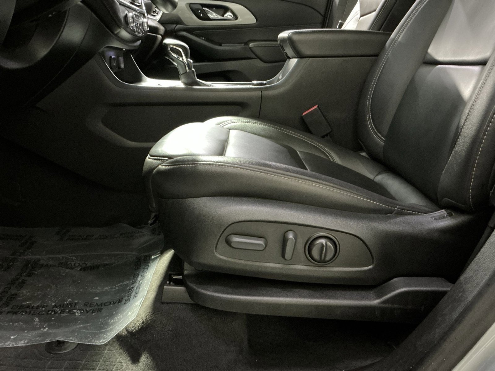 Used 2023 Chevrolet Traverse LT w/ LPO, Floor Liner Package image 22