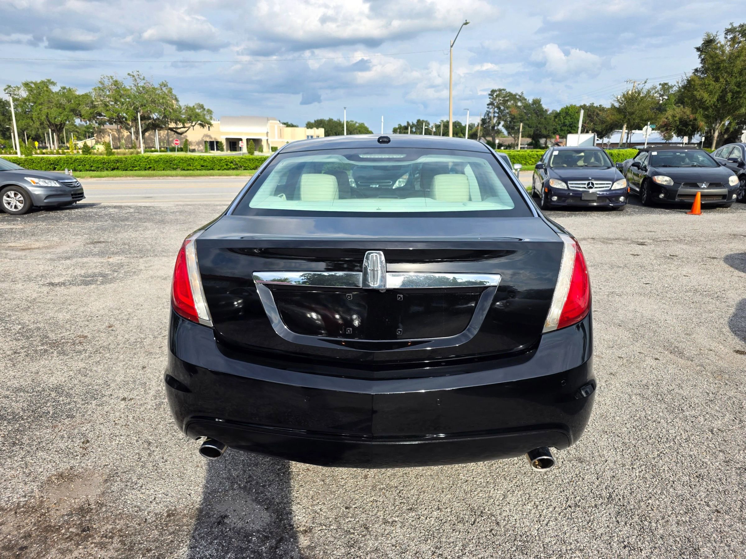 Used 2009 Lincoln MKS FWD image 6