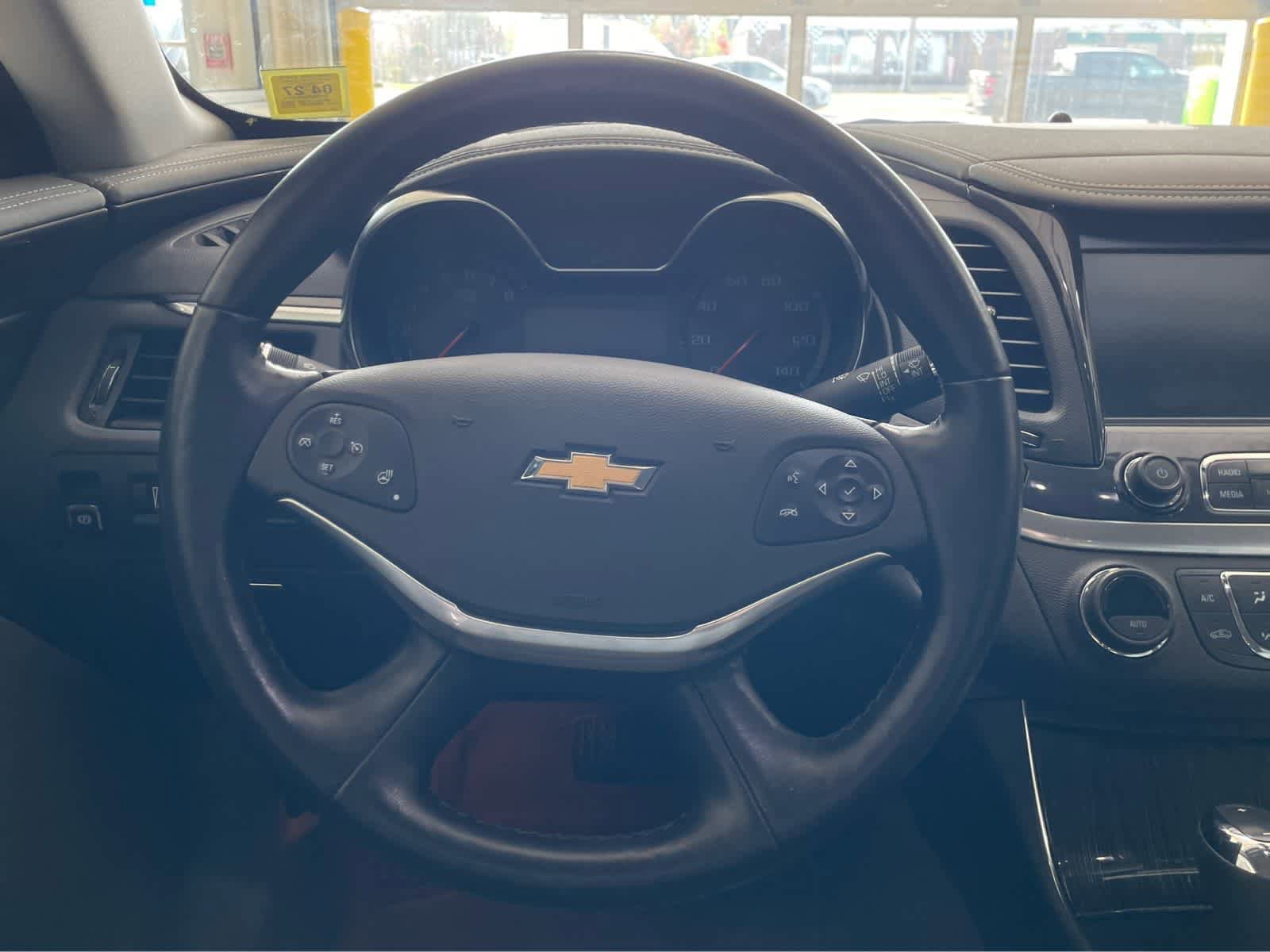 Used 2018 Chevrolet Impala LT w/ LT Convenience Package FWD image 13
