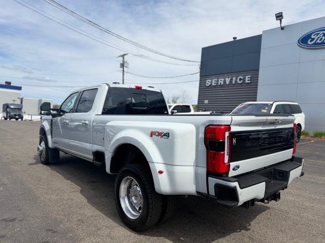 Certified 2025 Ford F450 Platinum w/ FX4 Off-Road Package AWD/4WD image 4
