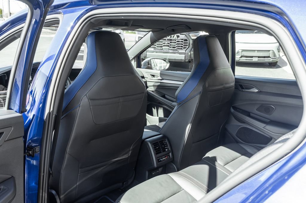 Used 2024 Volkswagen Golf R 4-Door image 30