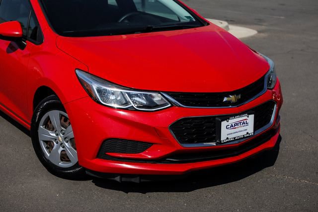 Used 2018 Chevrolet Cruze LS FWD image 9