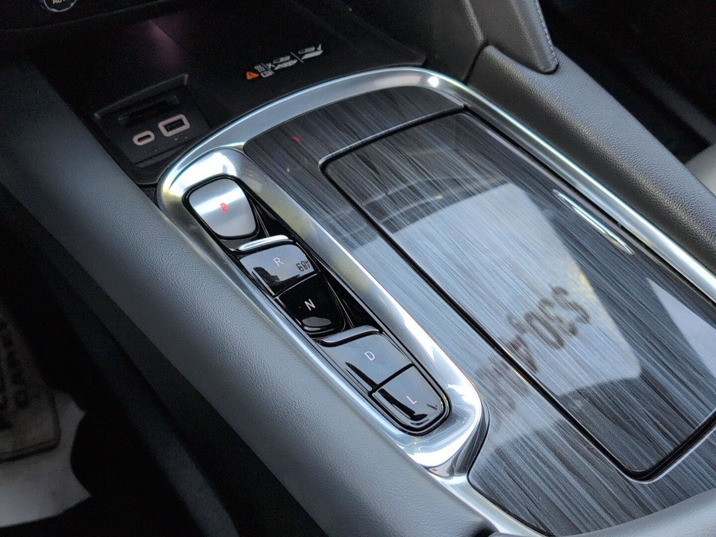 Used 2024 Buick Enclave Essence w/ Experience Buick Package image 32