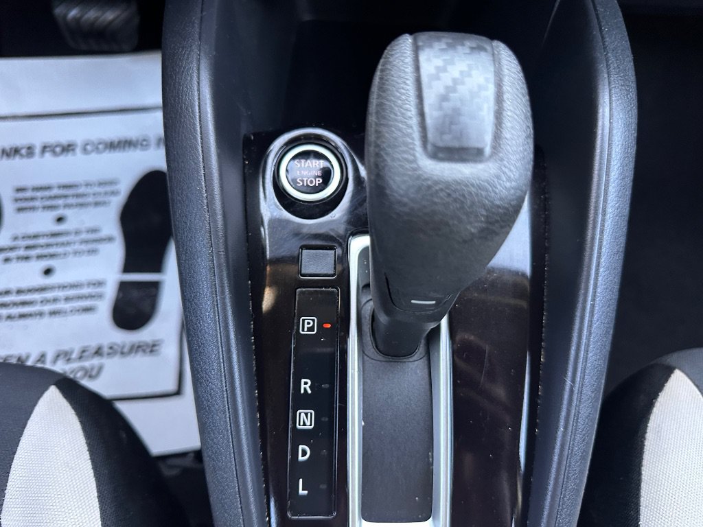 Used 2022 Nissan Versa SV FWD image 33