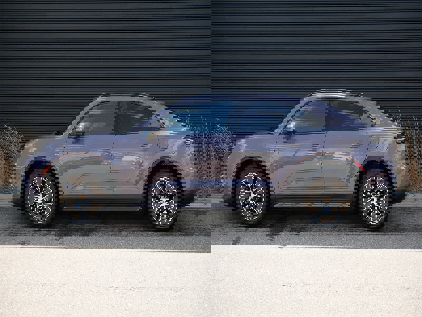 New 2025 Porsche Macan 4S Electric image 2