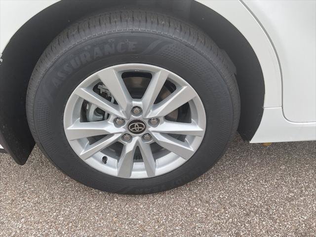 New 2026 Toyota Camry LE w/ Convenience Package AWD/4WD image 9