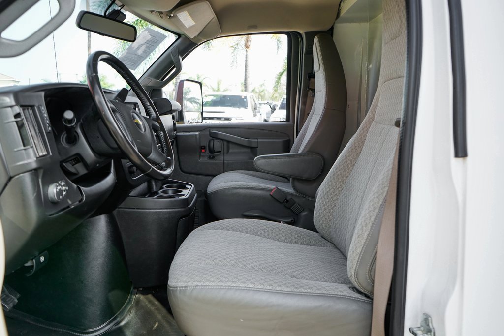 Used 2021 Chevrolet Express 3500 w/ Power Convenience Package image 18