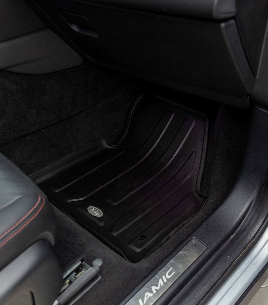 Used 2023 Land Rover Discovery Sport S R-Dynamic image 32