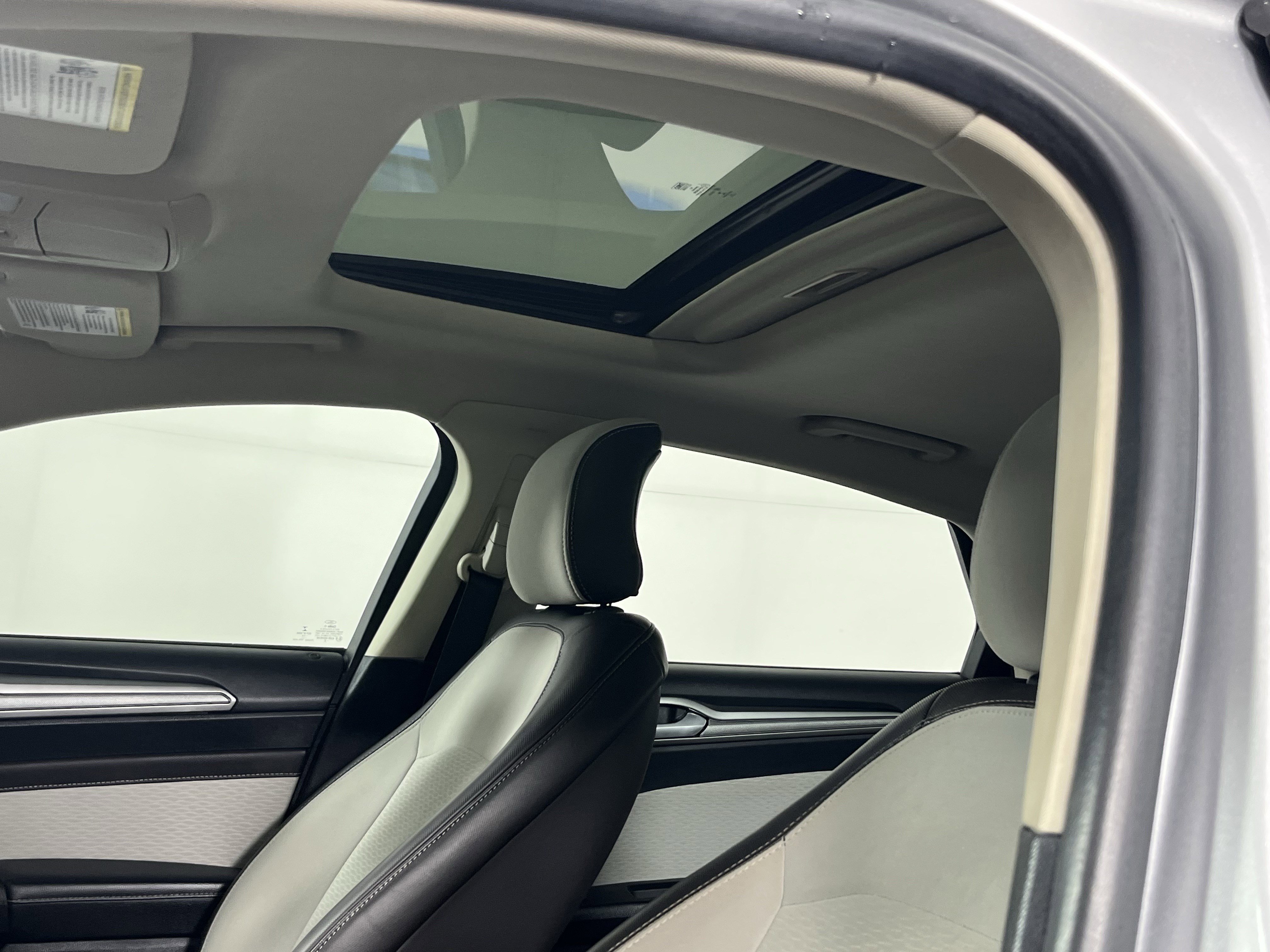 Used 2019 Ford Fusion SE w/ Equipment Group 151A image 19