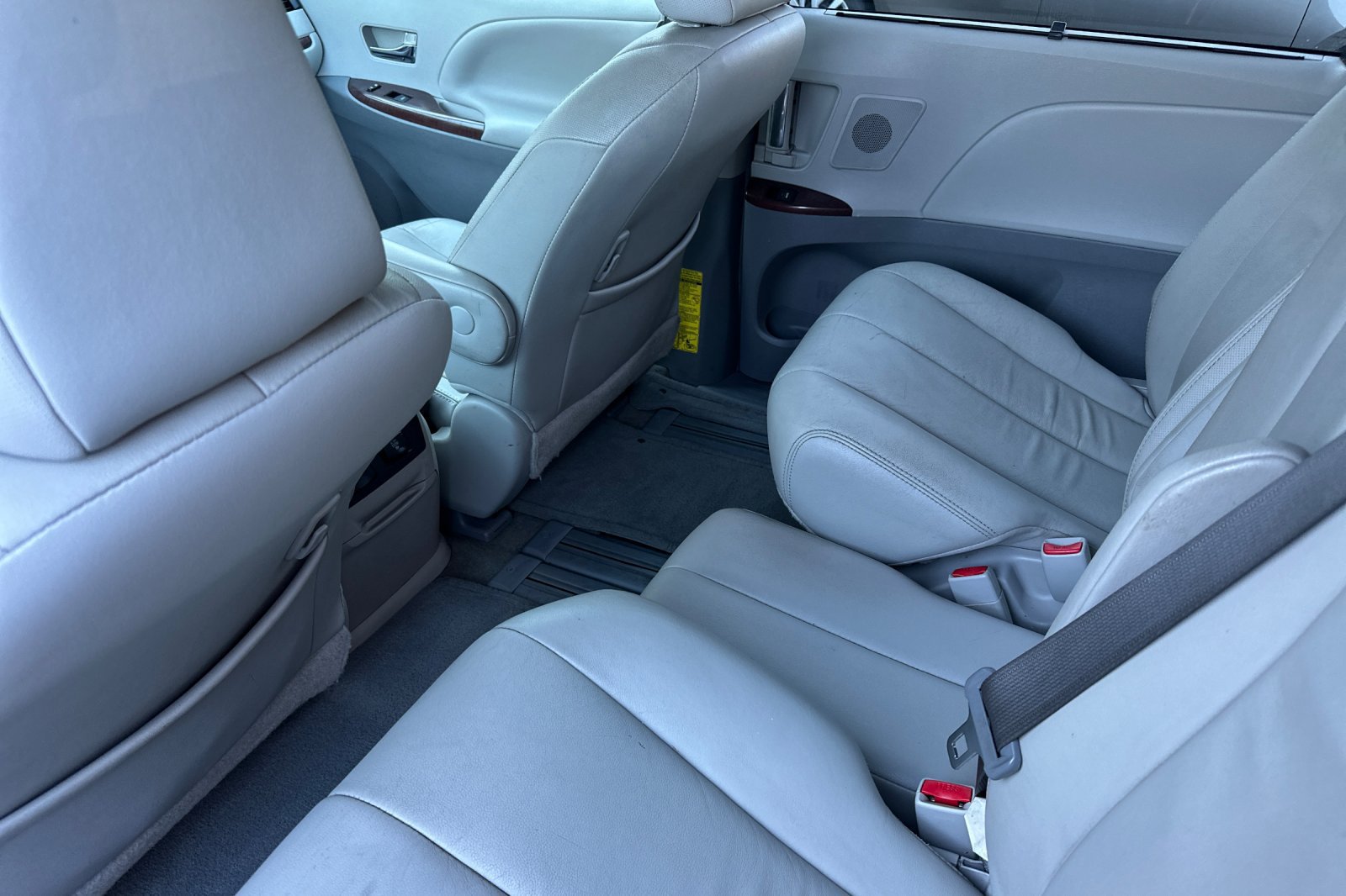Used 2013 Toyota Sienna XLE w/ Premium Pkg FWD image 14