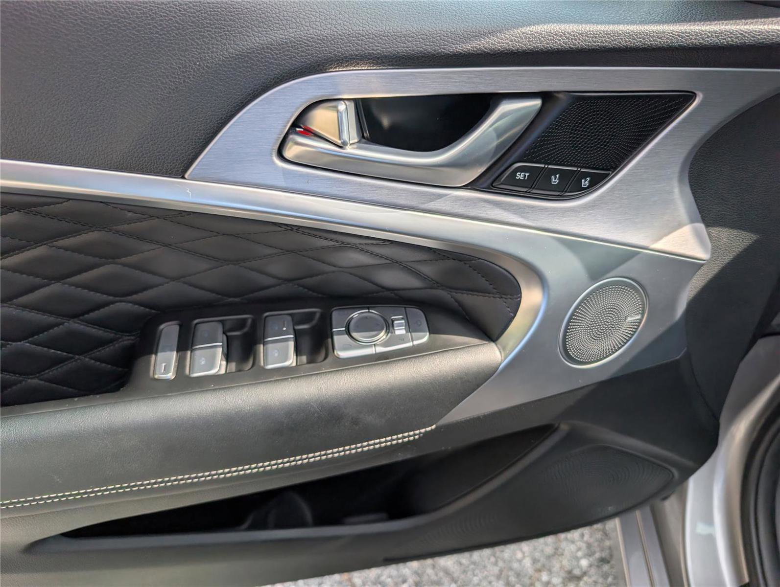 Used 2021 Genesis G70 2.0T w/ Prestige Package AWD/4WD image 19