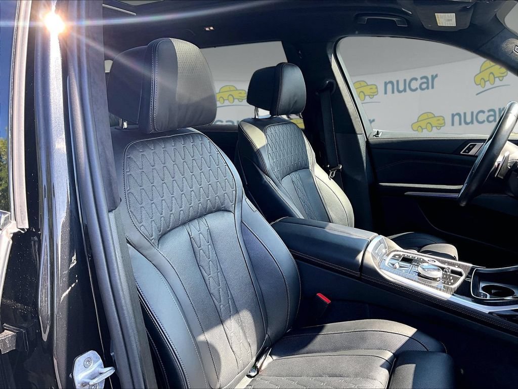Used 2025 BMW X7 M60i AWD/4WD image 11