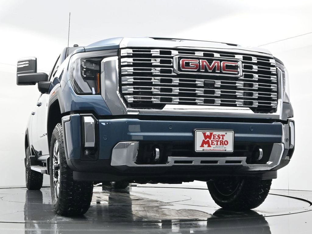 New 2026 GMC Sierra 3500 Denali w/ Denali Reserve Package image 32