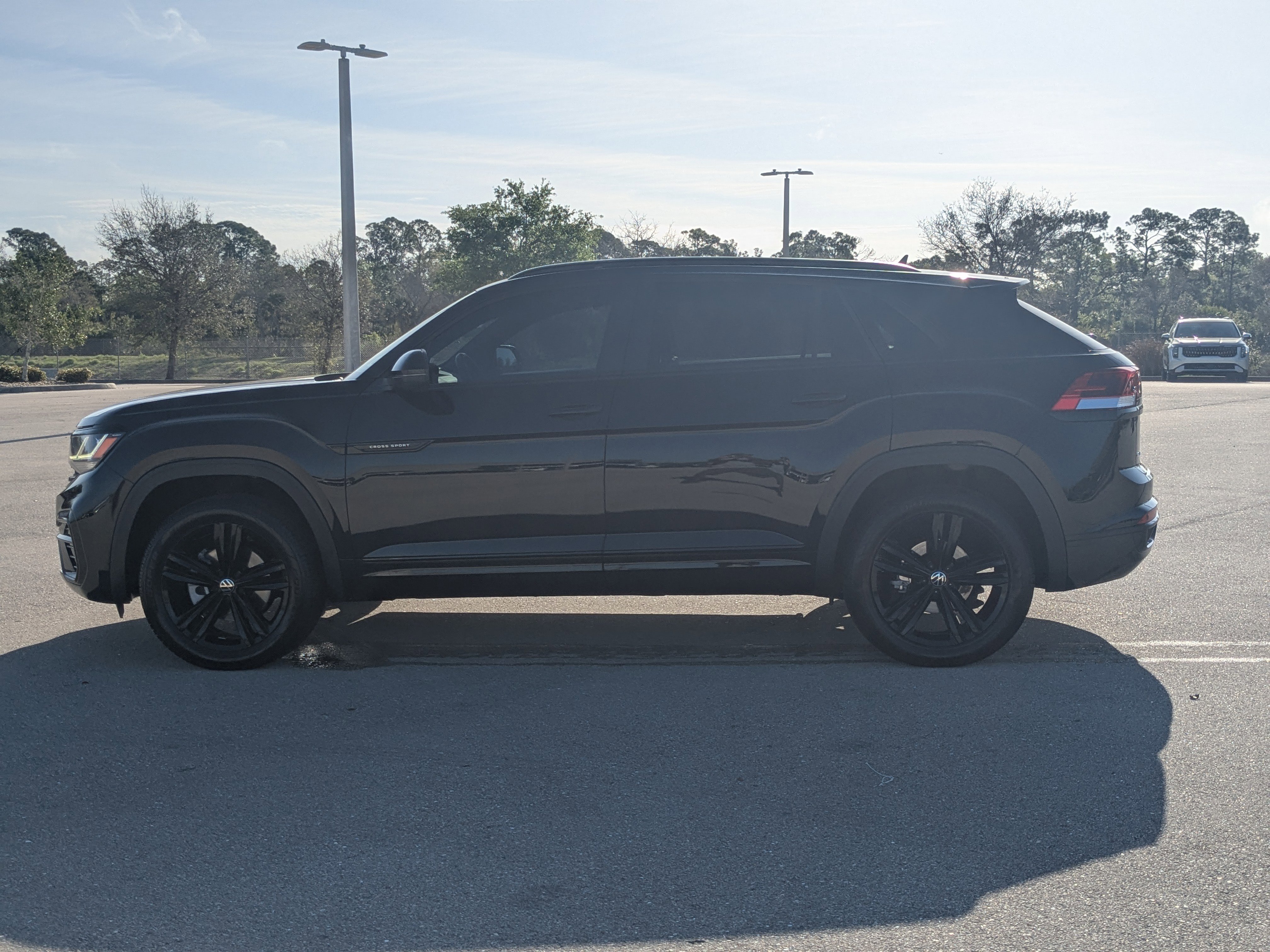 Used 2023 Volkswagen Atlas Cross Sport SEL image 8