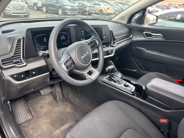 Used 2023 Kia Sportage LX image 11