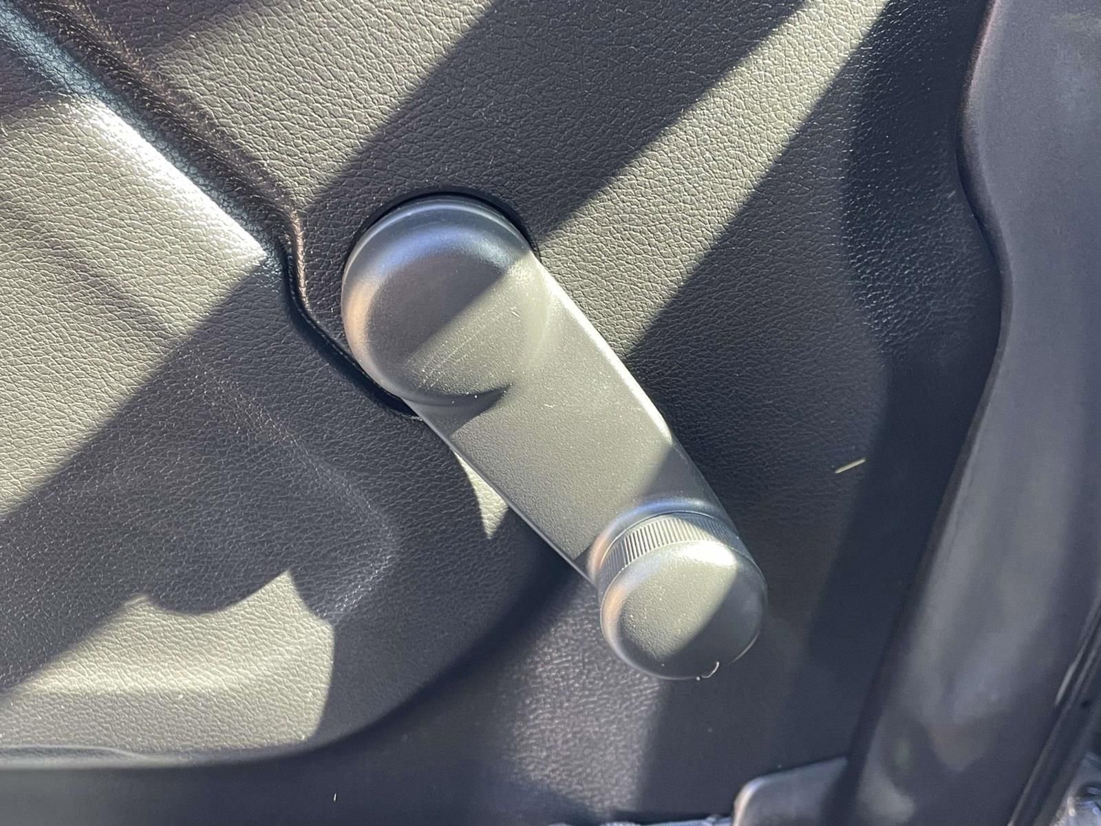 Used 2022 Jeep Wrangler Sport image 26