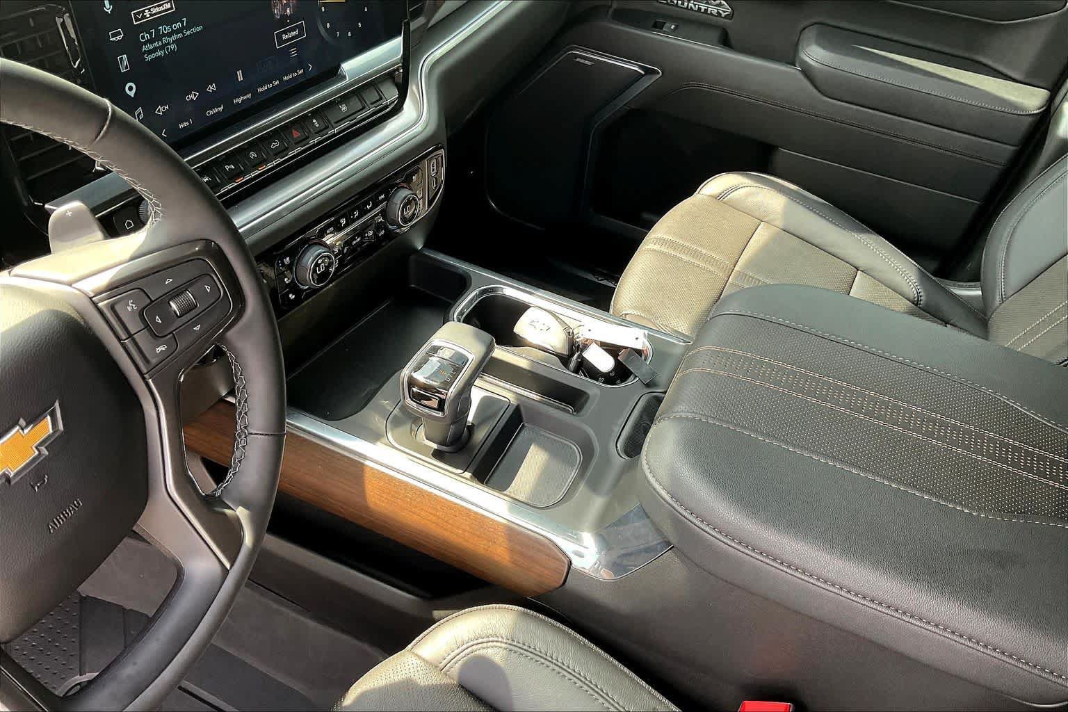 Used 2026 Chevrolet Silverado 1500 High Country w/ High Country Premium Package AWD/4WD image 32