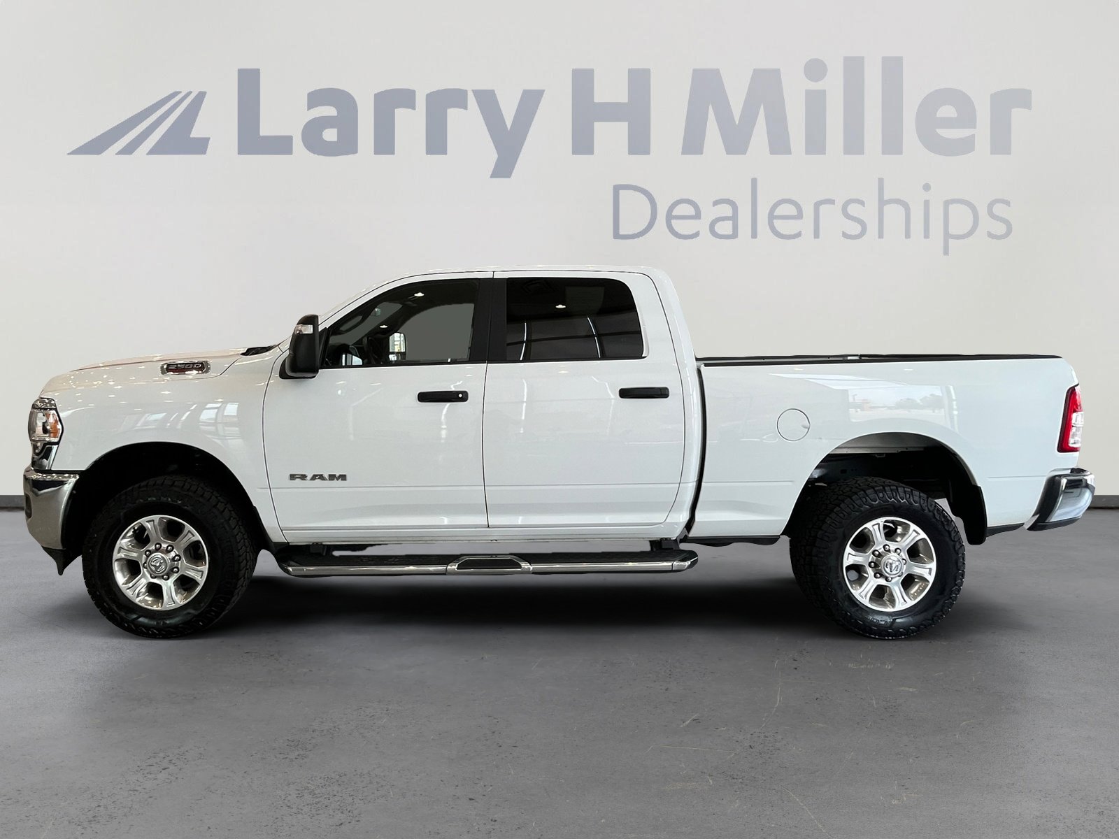 Used 2024 RAM 2500 Big Horn image 2