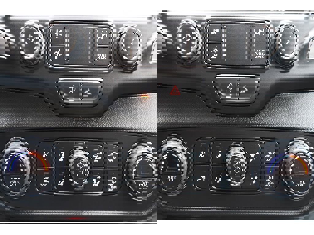 Used 2023 GMC Terrain AT4 image 21