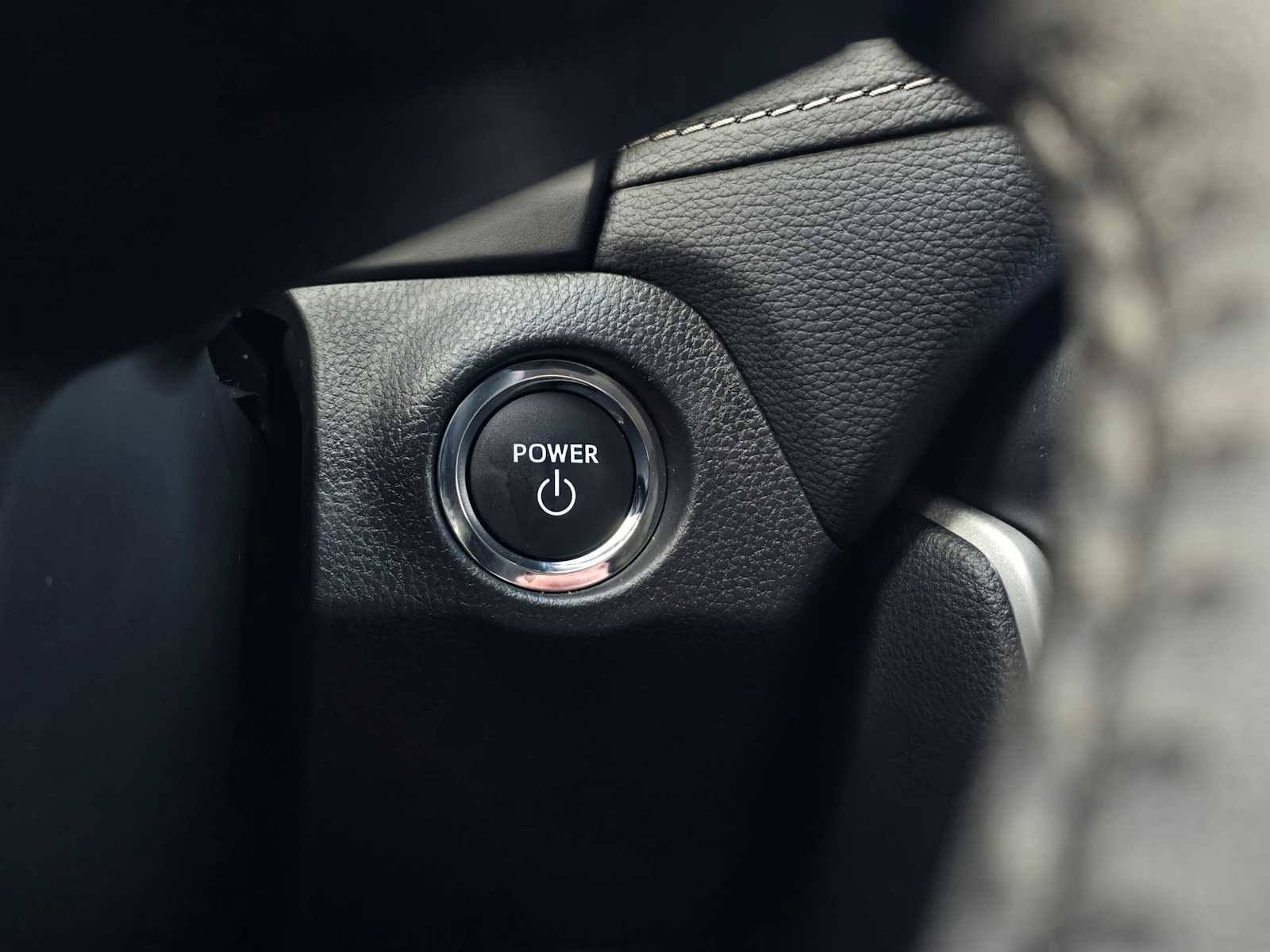 Used 2025 Toyota RAV4 XLE image 29