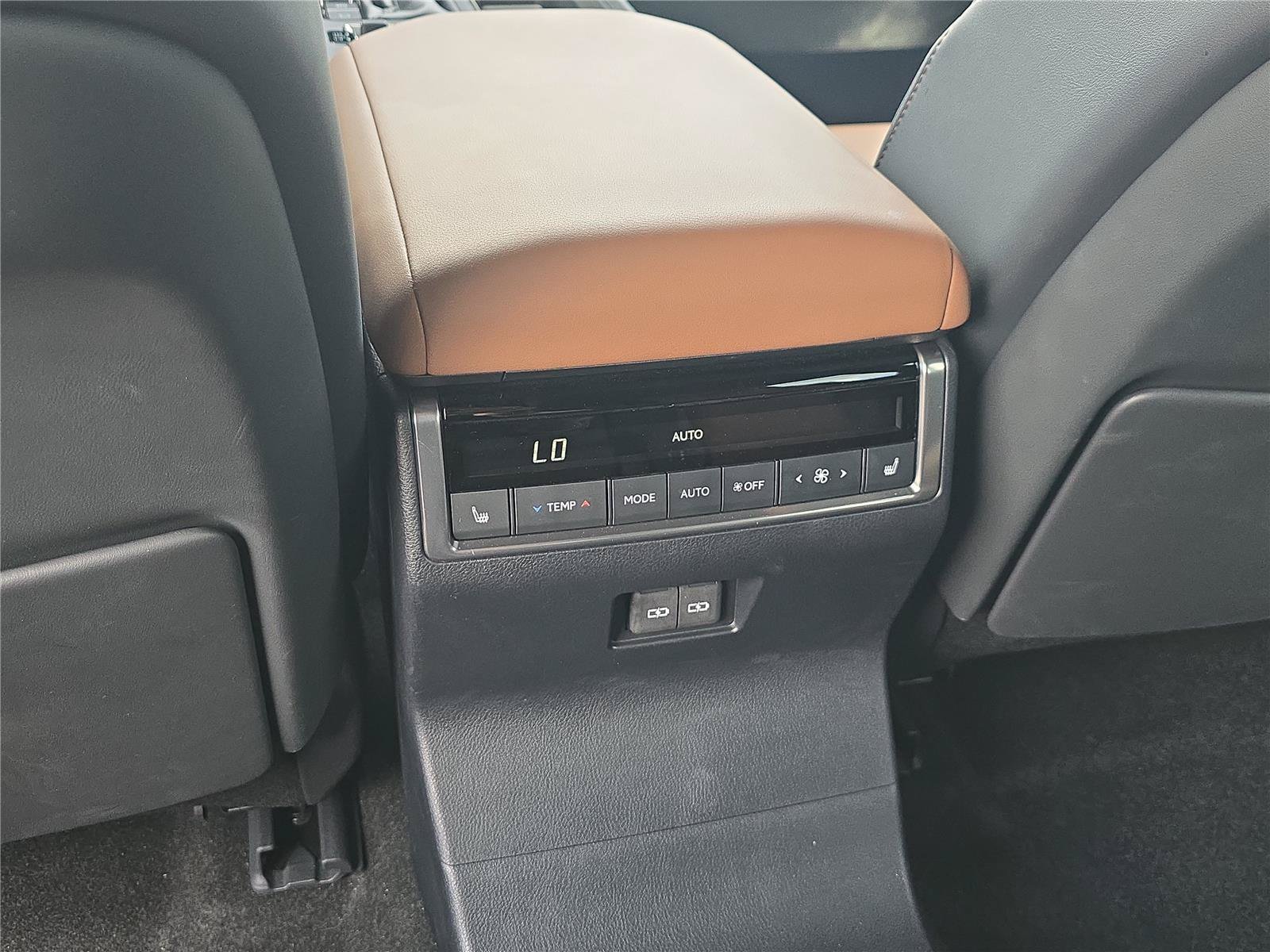 Used 2026 Lexus GX 550 w/ Cold Area Package AWD/4WD image 14