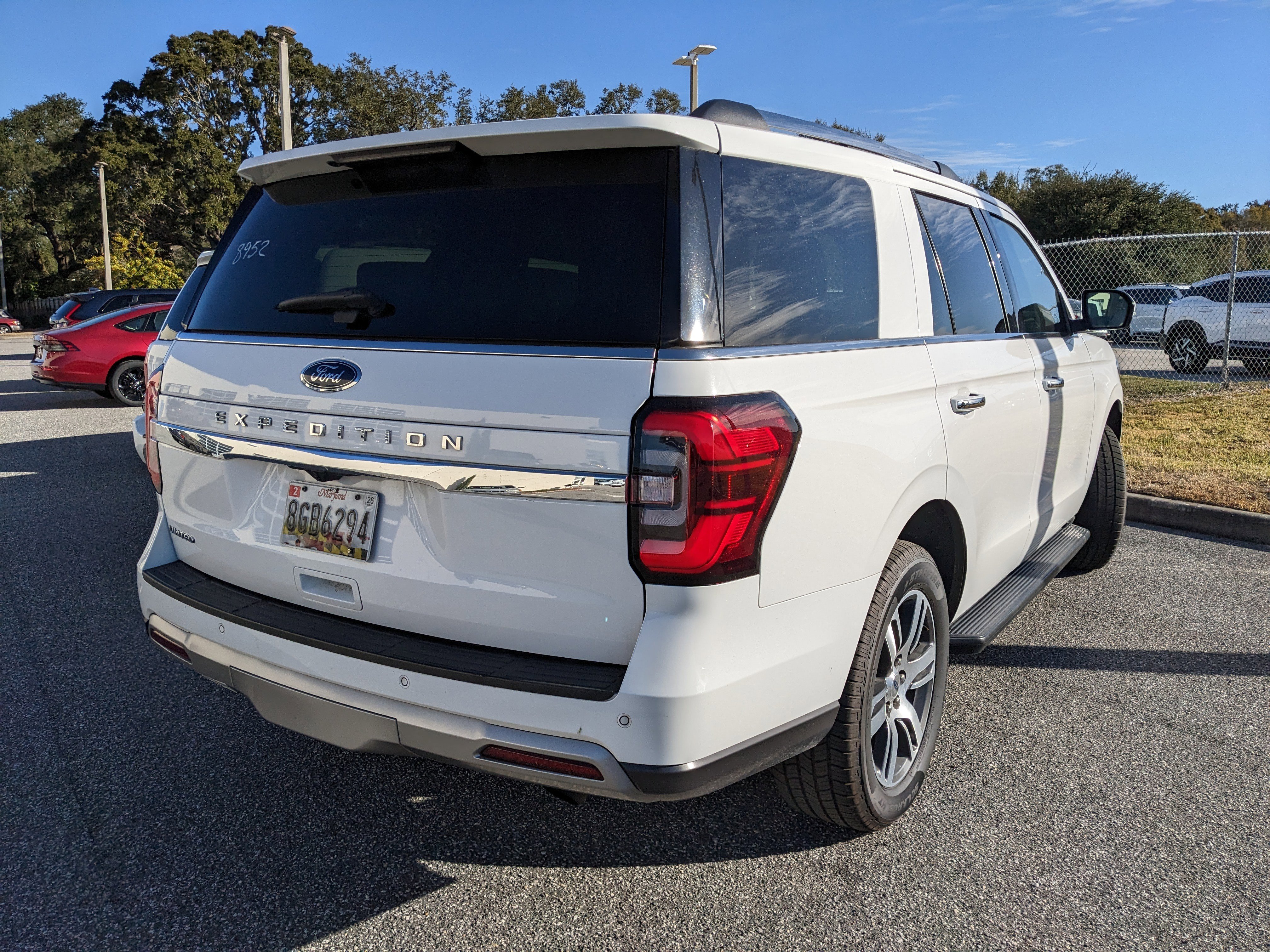 Used 2024 Ford Expedition Limited image 20