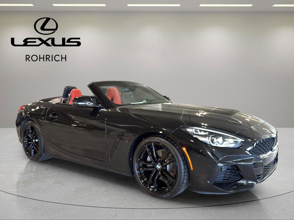 Used 2019 BMW Z4 sDrive30i w/ M Sport Package RWD image 4