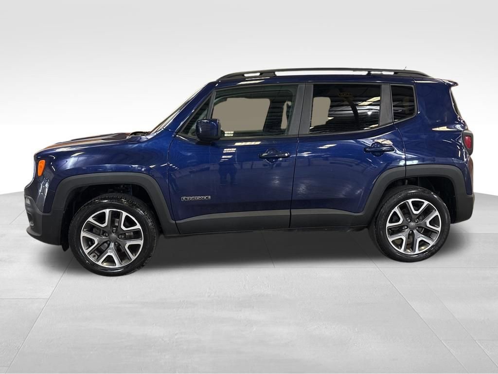 Used 2017 Jeep Renegade Latitude w/ Cold Weather Group image 2