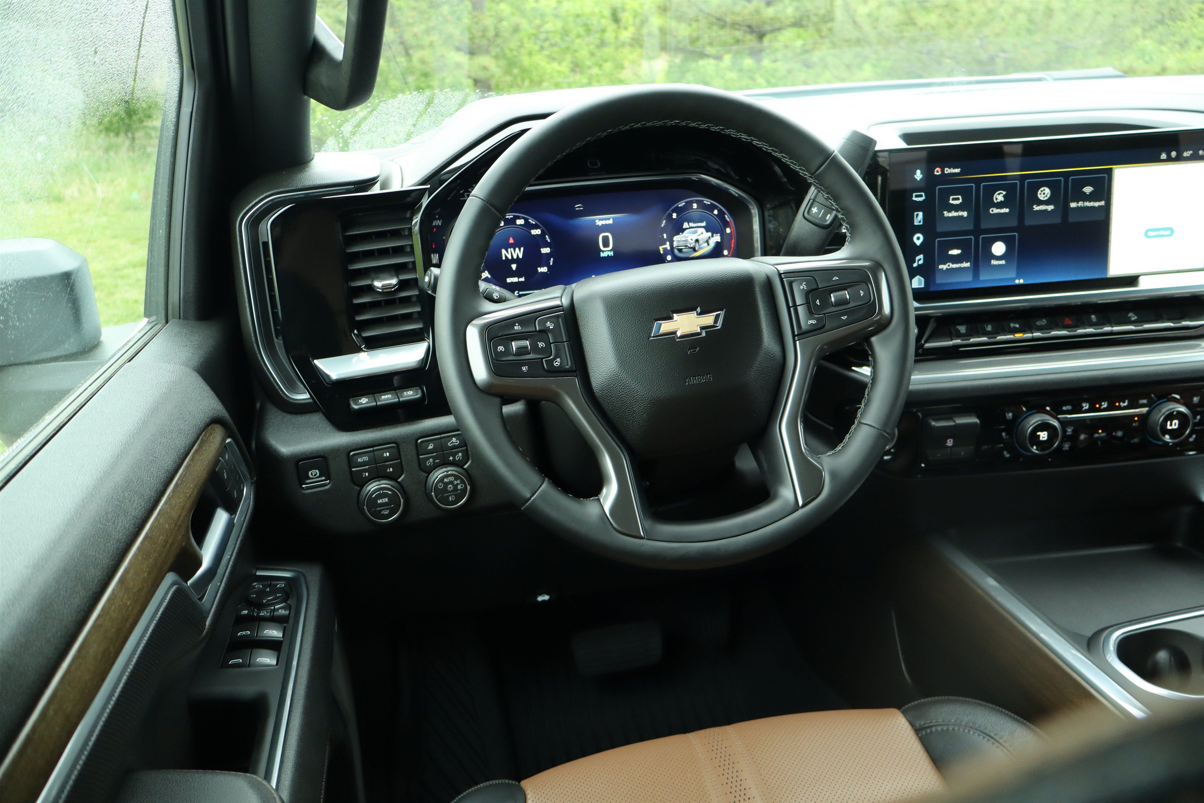 Used 2026 Chevrolet Silverado 3500 High Country w/ Technology Package AWD/4WD image 18