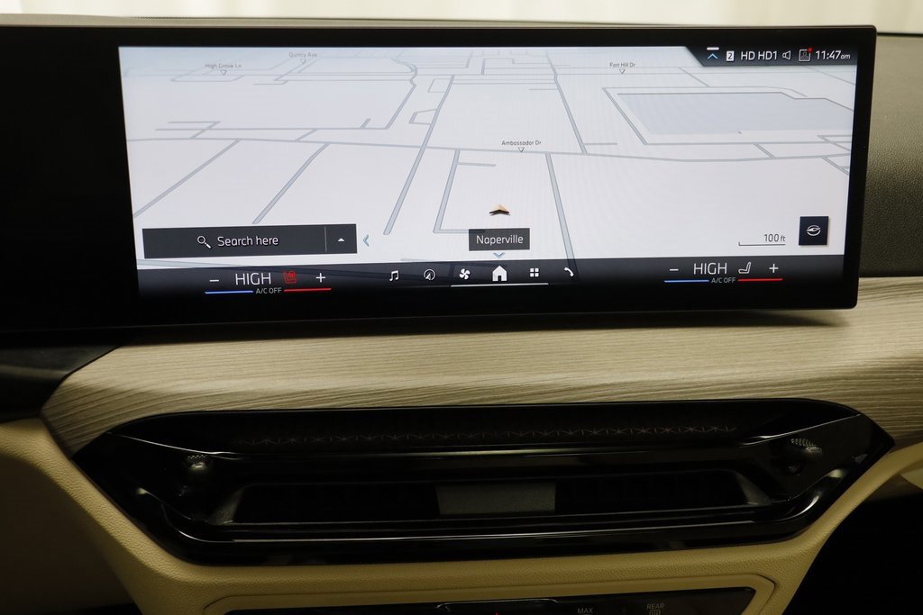 Certified 2025 BMW 330i xDrive Sedan w/ Convenience Package image 9