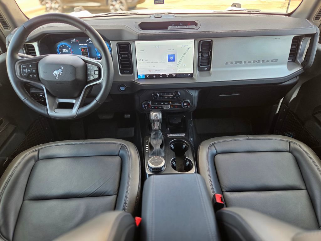 Used 2025 Ford Bronco Outer Banks AWD/4WD image 9