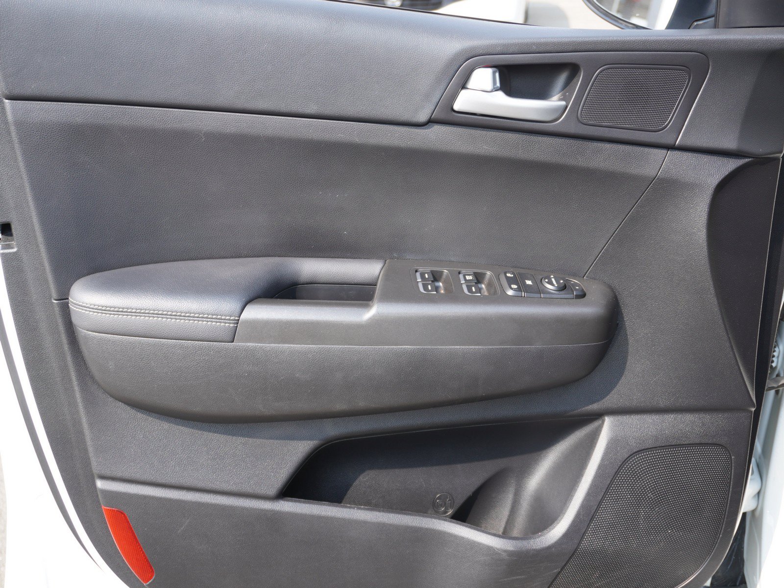 Used 2020 Kia Sportage LX FWD image 16