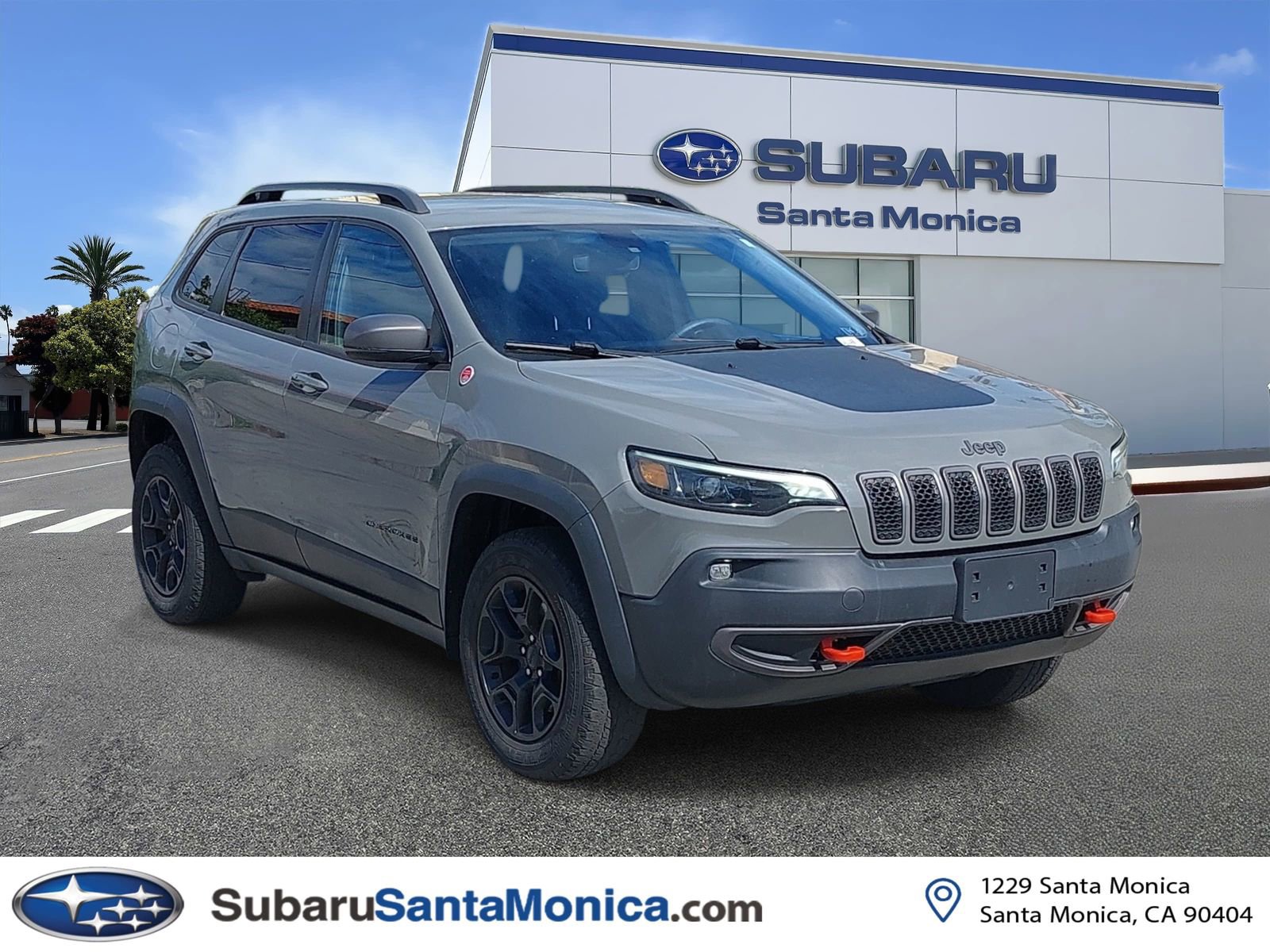 Used 2019 Jeep Cherokee Trailhawk w/ Cold Weather Group image 1