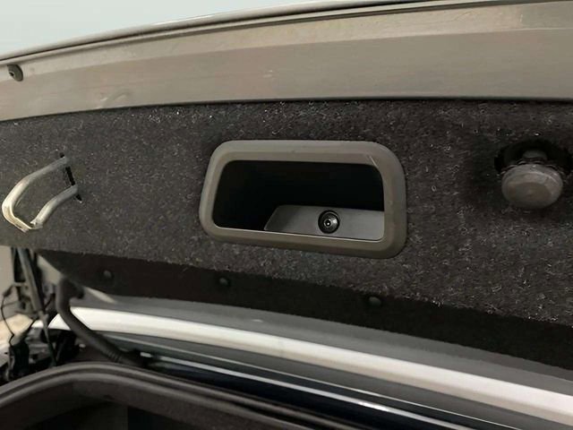 Used 2025 BMW 430i Convertible RWD image 40