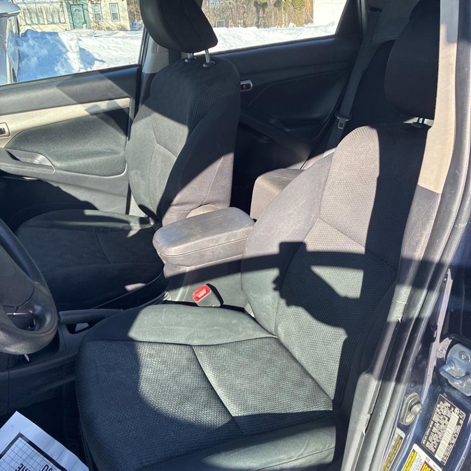 Used 2010 Toyota Matrix S image 16