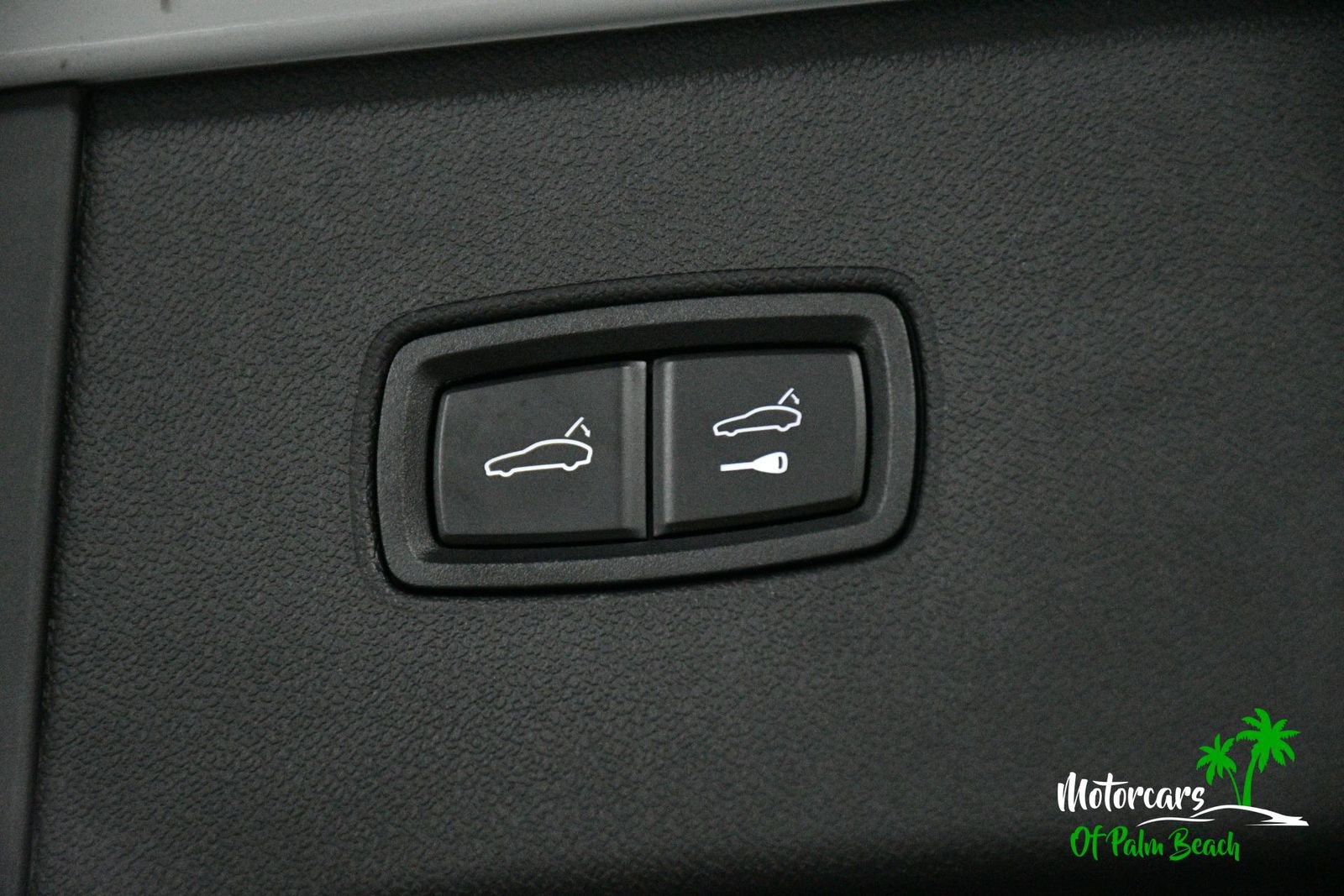 Used 2025 Porsche Cayenne GTS AWD/4WD image 20