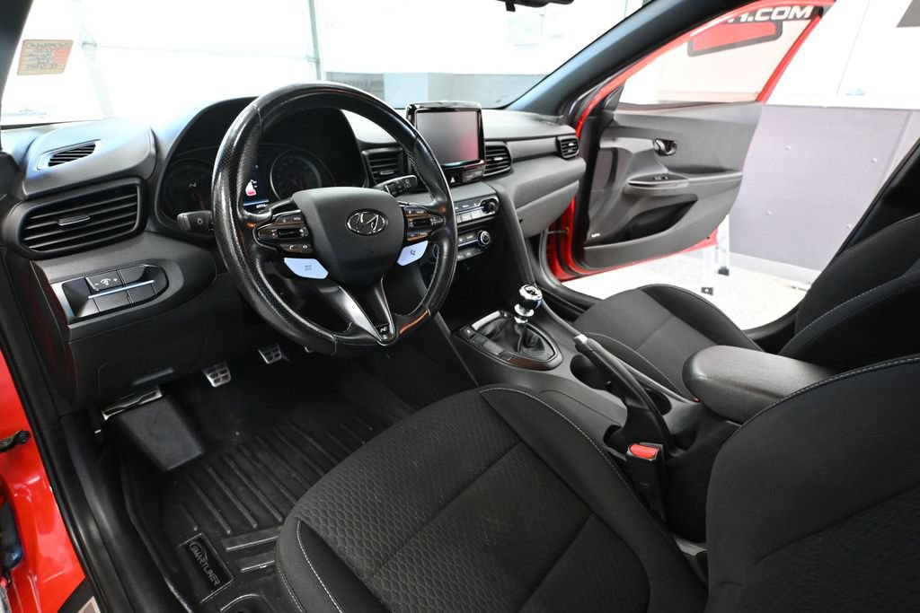 Used 2020 Hyundai Veloster N FWD image 17