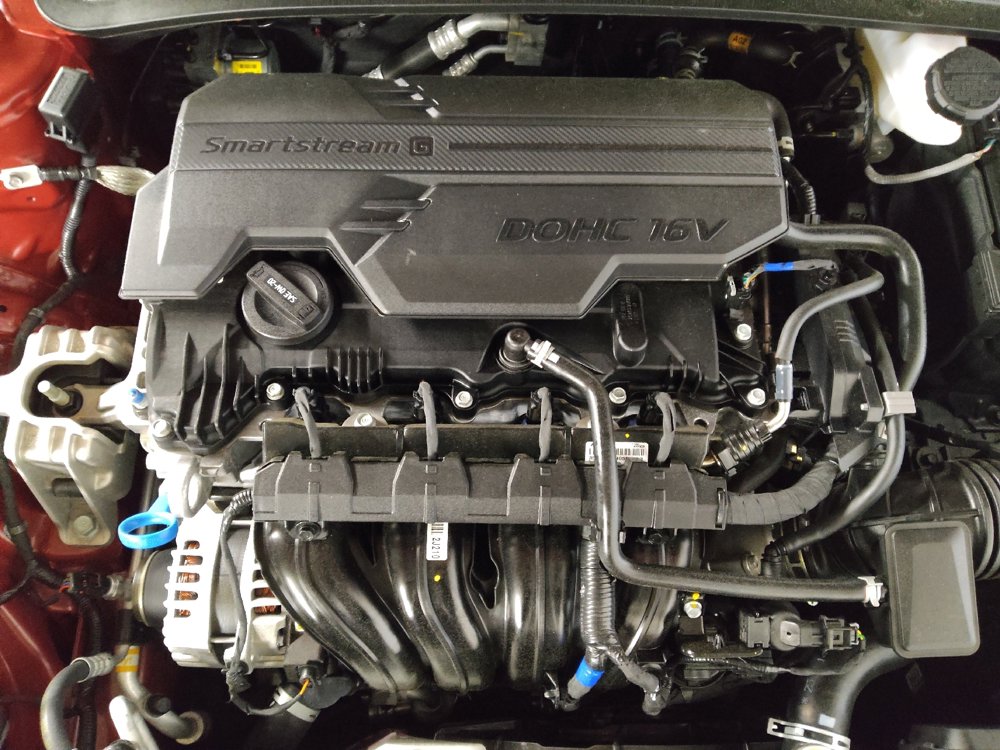 Used 2025 Hyundai Elantra Sport image 30