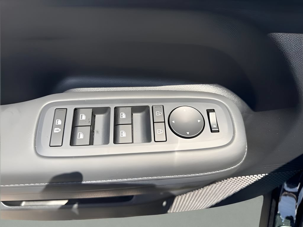 Used 2026 Hyundai Santa Fe SEL FWD image 32