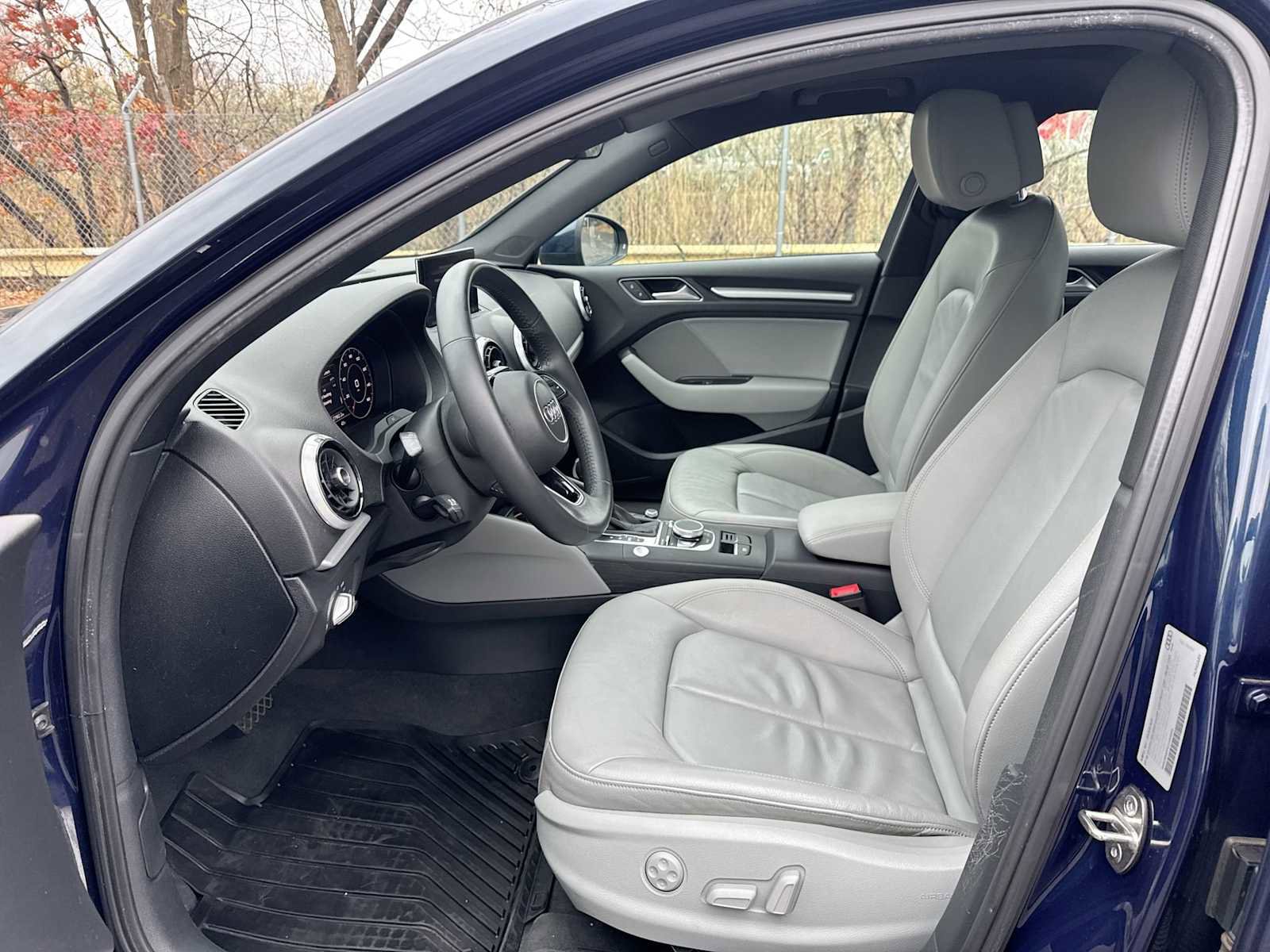 Used 2018 Audi A3 2.0T Premium image 11