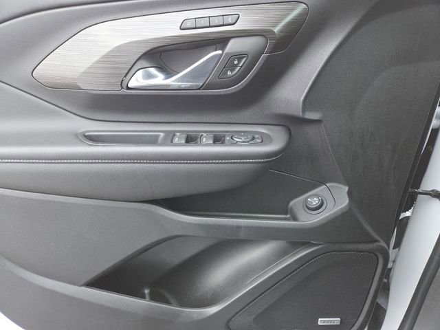 Used 2023 GMC Terrain SLT w/ Infotainment Package II image 35
