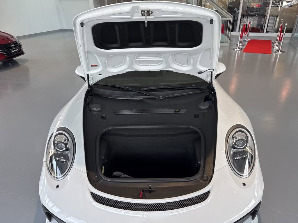 Used 2018 Porsche 911 GT3 image 24