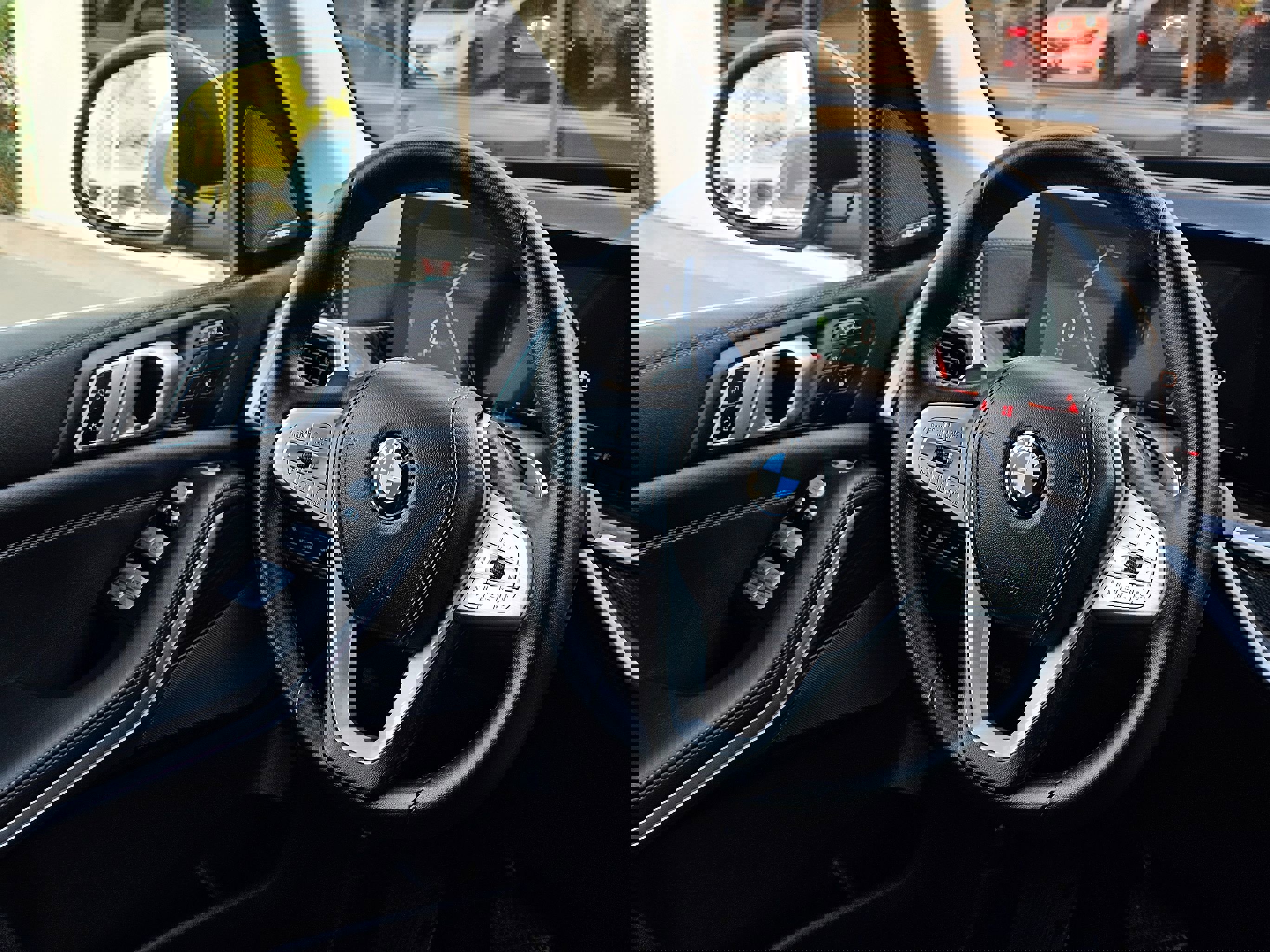 Used 2025 BMW X7 xDrive40i image 31