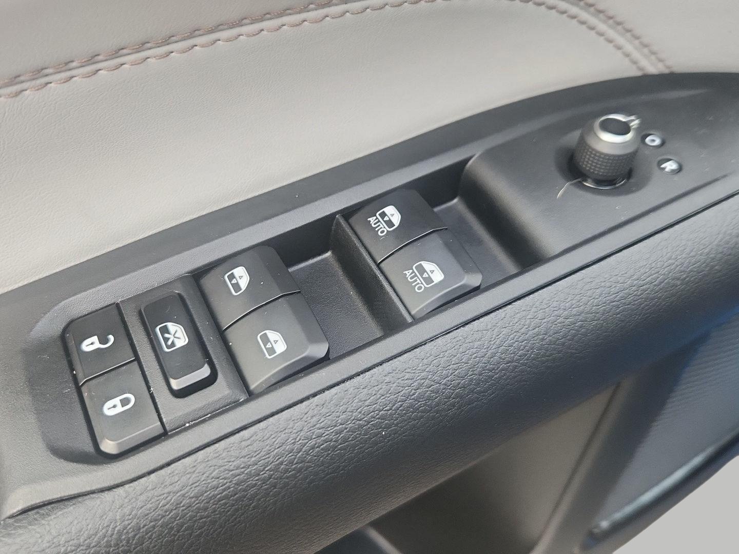 Used 2023 Jeep Compass Limited AWD/4WD image 16