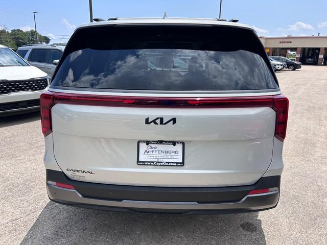 New 2026 Kia Carnival SX w/ SX Dark Edition Package FWD image 3