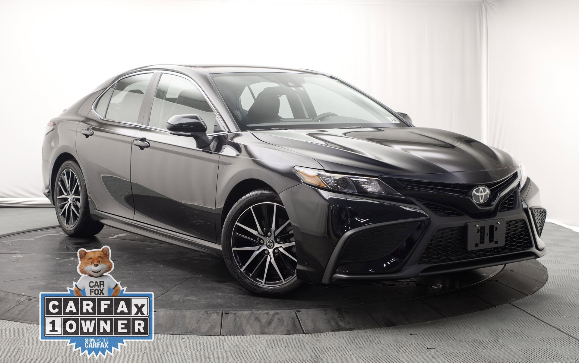 Used 2023 Toyota Camry SE w/ Blackout Package (TMS)