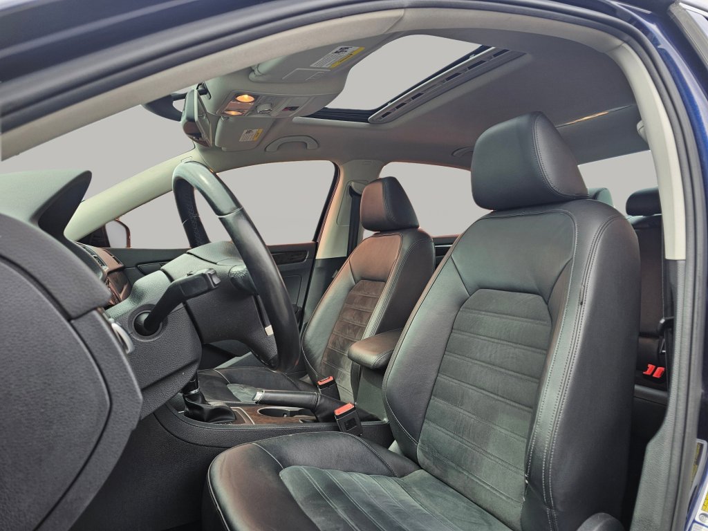 Used 2015 Volkswagen Passat TDI SEL Premium FWD image 20