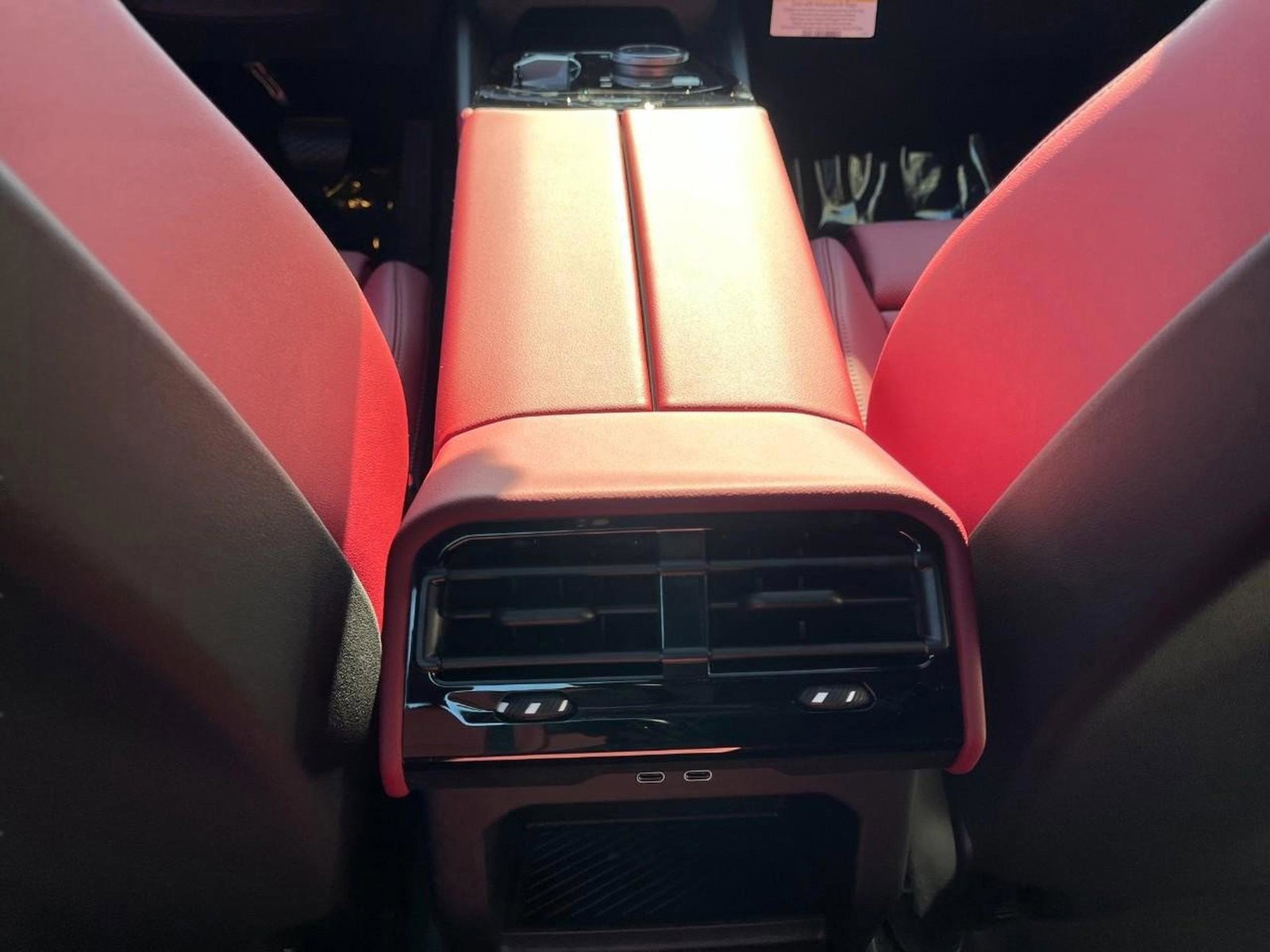 Certified 2025 BMW 530i xDrive w/ Premium Package image 29