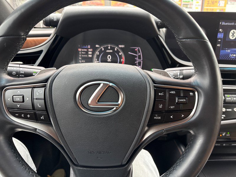 Used 2022 Lexus ES 350 w/ Premium Package image 44